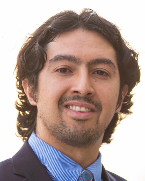 headshot-roberto-cortez